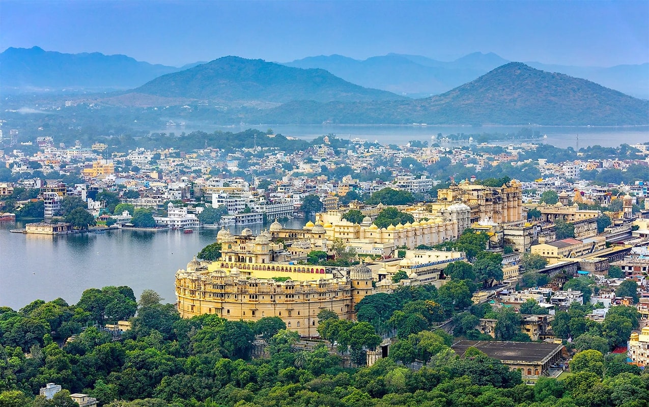 Udaipur: Cultural Heritage, Majestic Attractions, and Romantic Charms